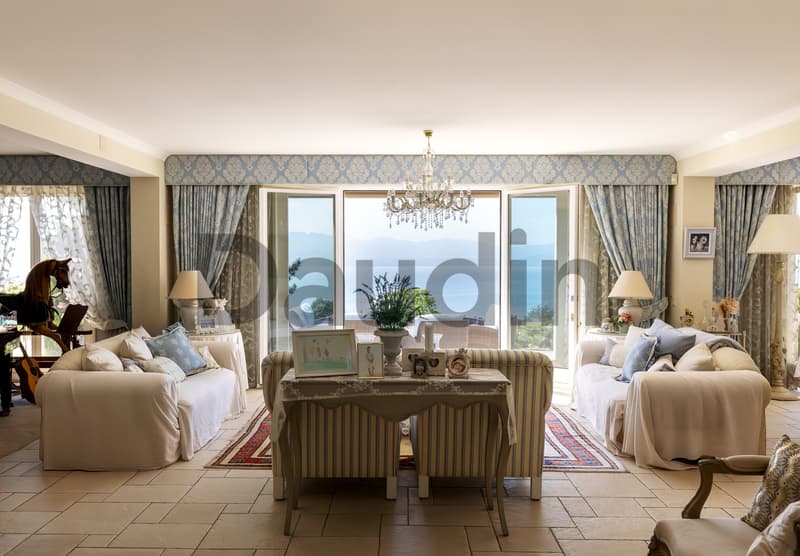 A prestigious property overlooking Lake Geneva (2)