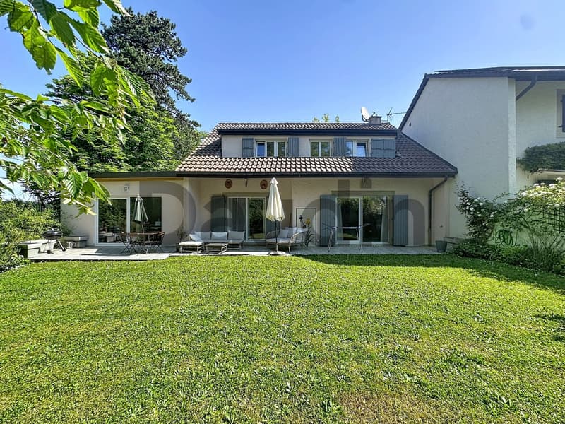 Schönes 9-Zimmer-Familienhaus renoviert (1)