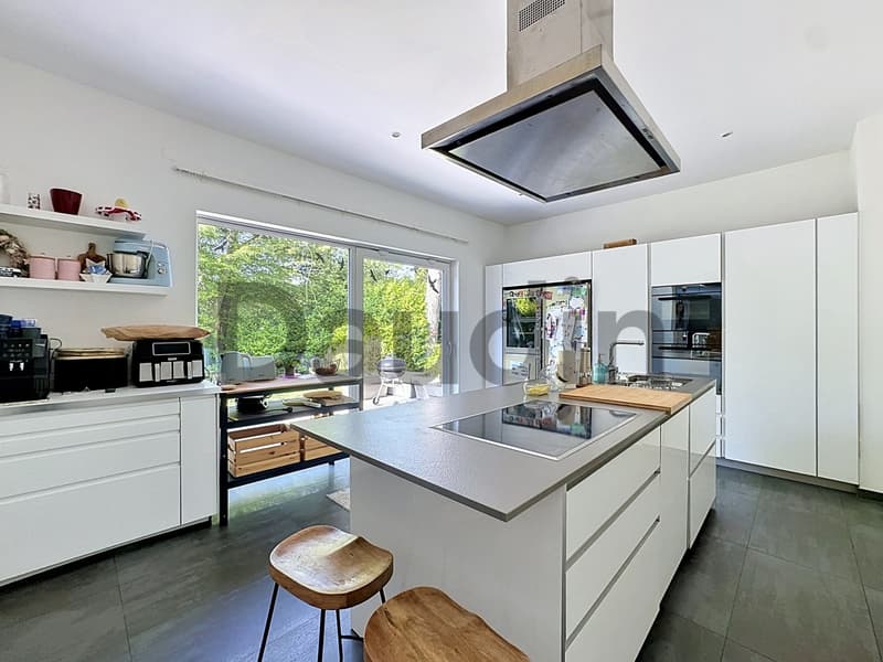 Schönes 9-Zimmer-Familienhaus renoviert (4)