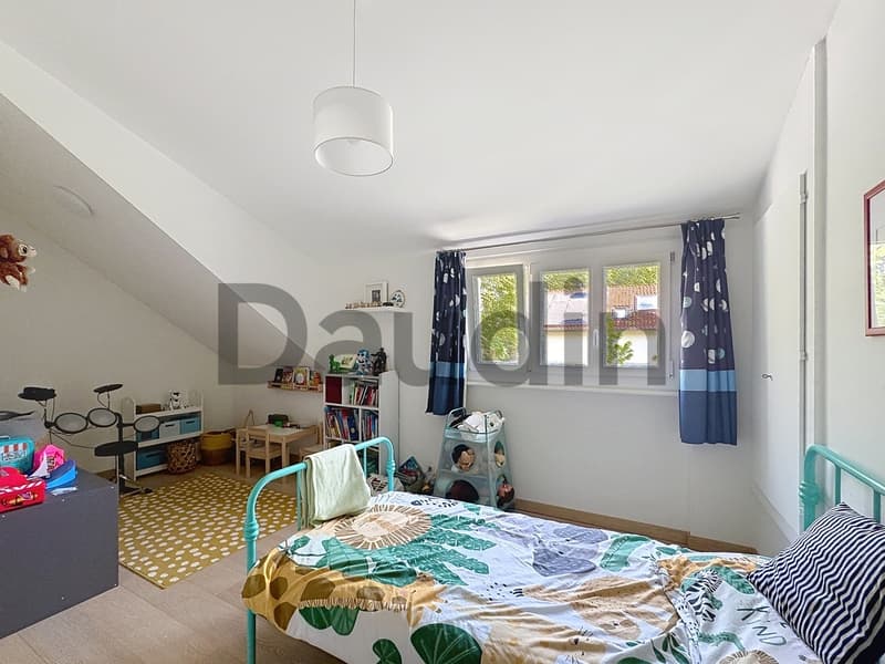 Schönes 9-Zimmer-Familienhaus renoviert (5)