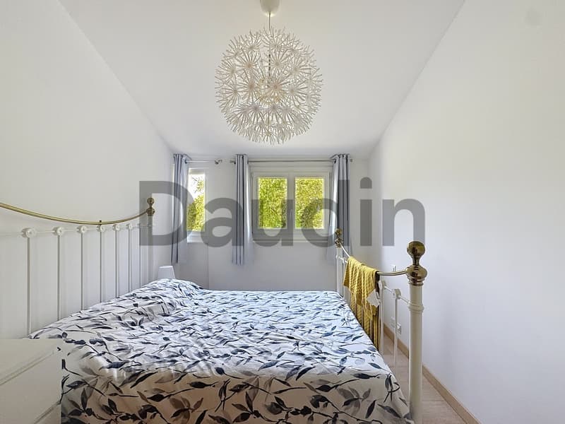 Schönes 9-Zimmer-Familienhaus renoviert (7)