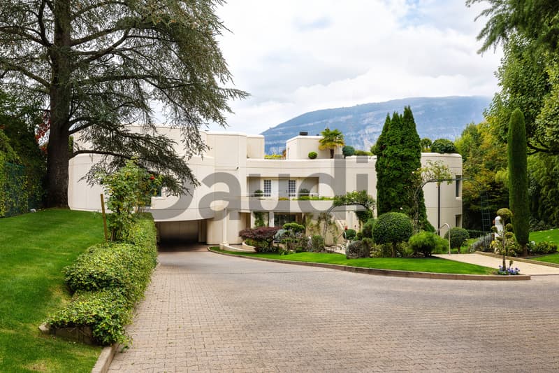 Exceptional duplex with an area of 470 m2 in Champel (1)