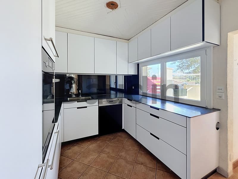 Villa mitoyenne de 7 pièces avec jardin à rénover (4)