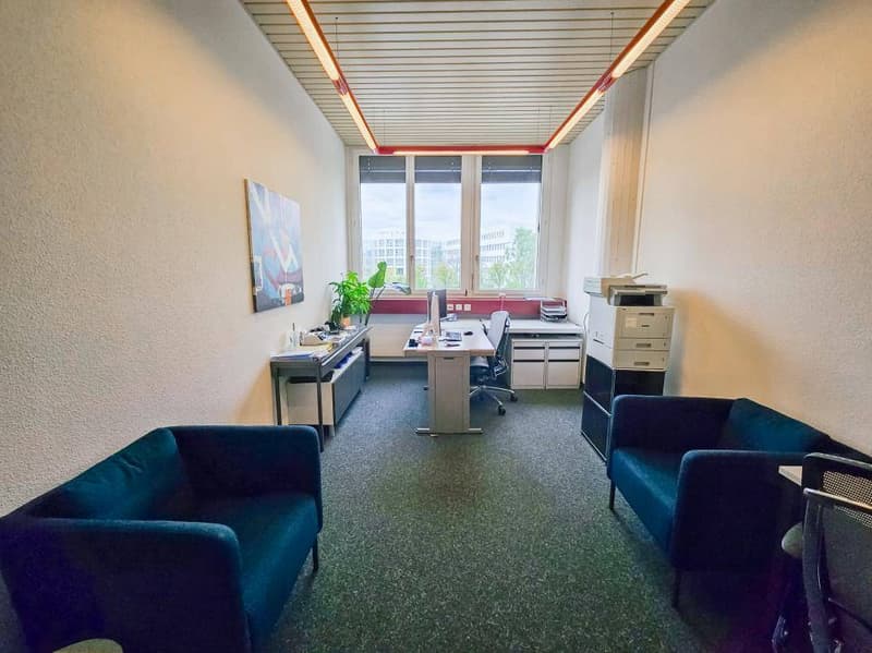 Offices/craftsmanship on the 1st floor 234m² for sale with 6 indoor parking spaces (4)