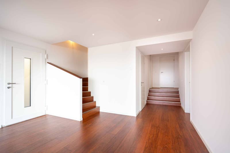 Exceptional waterfront property (3)