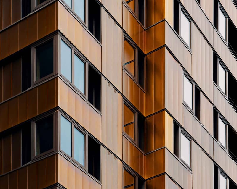 Bâtiment administratif en PPE loué à vendre (1)