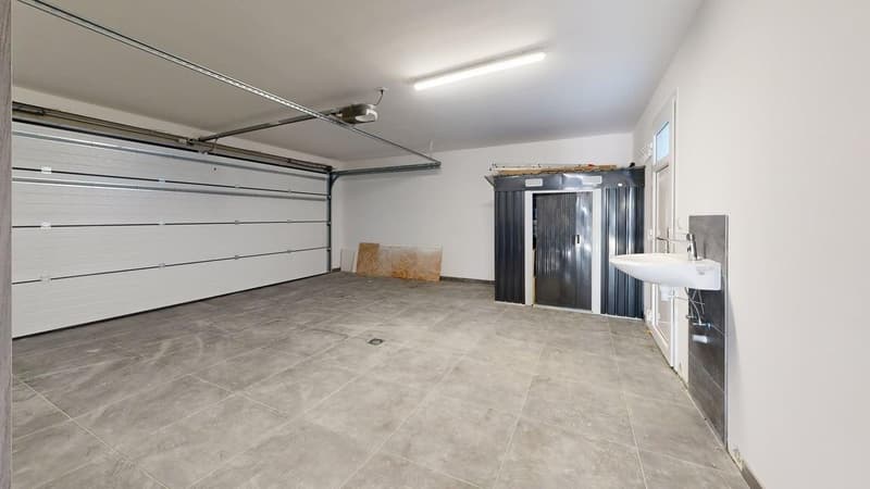 Maison à étage unique moderne avec finitions de haute qualité et vues ouvertes (13)