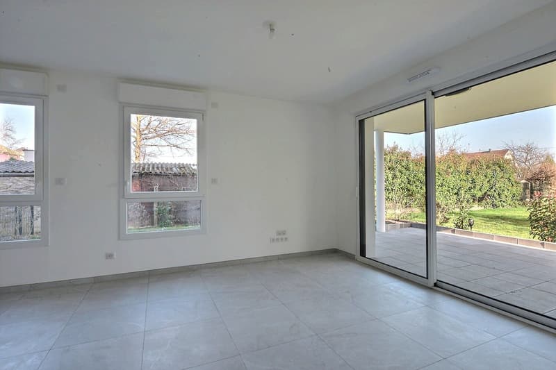 3-ROOM APARTMENT WITH GARDEN – MODERN & BRIGHT (11)