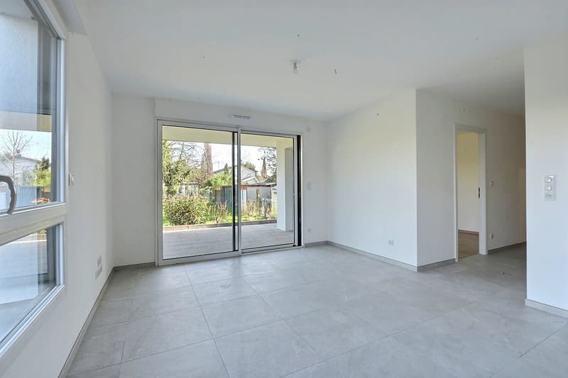 3-ROOM APARTMENT WITH GARDEN – MODERN & BRIGHT (8)