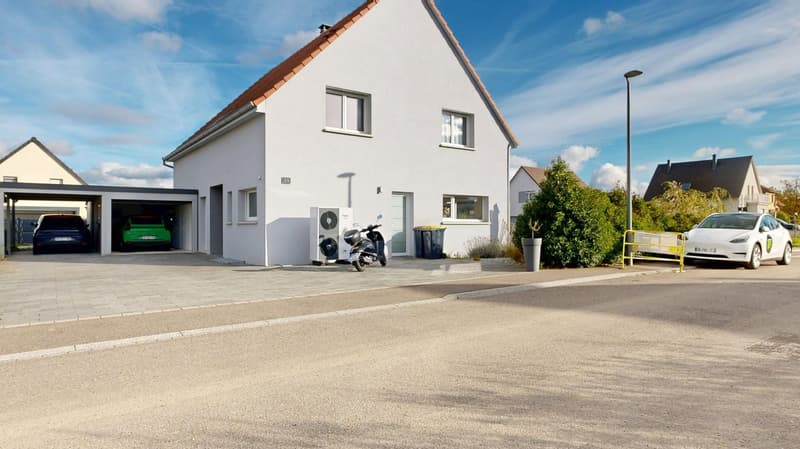 Modern, networked single-family house (2)