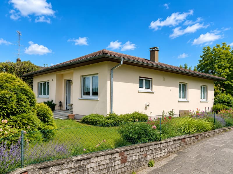 HÉGENHEIM – Freistehendes Einfamilienhaus auf einer Ebene mit 100 m² Vollkeller (1)