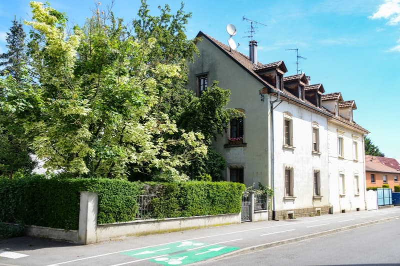 EXKLUSIVANGEBOT – CHARAKTERHAUS MIT GROSSEM POTENZIAL – IN DER NÄHE VON STADTZENTRUM UND BAHNHOF (2)