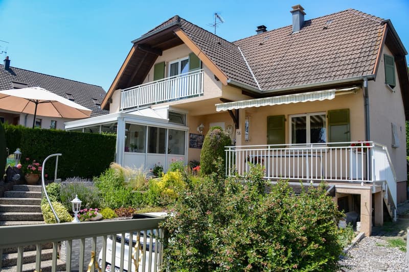 Folgensbourg – Freistehendes Einfamilienhaus mit großem Grundstück und privatem Wald (1)