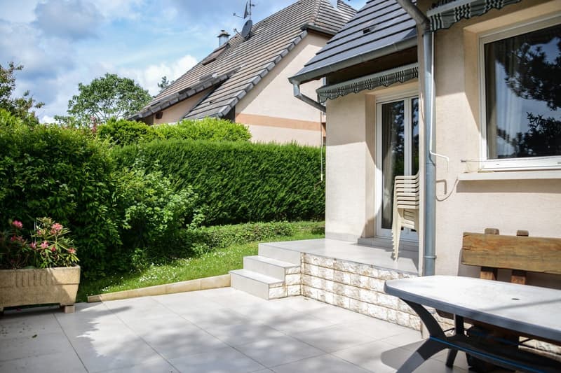 Single-family house with 5 rooms in Sierentz – Available immediately (3)