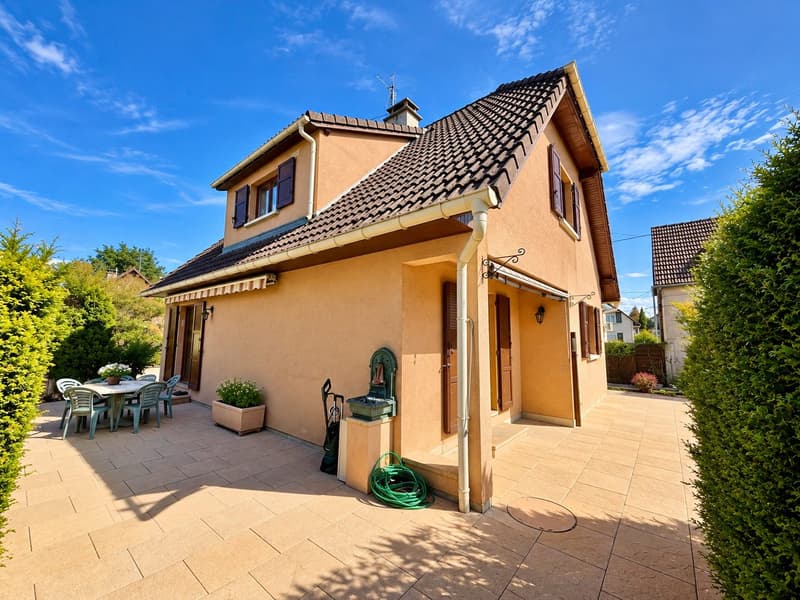 Single-family house 120 m² with garden and garage — Saint-Louis (68) (2)