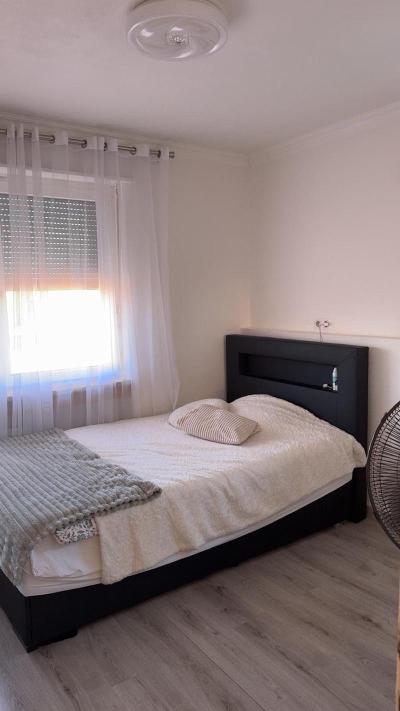 * : Furnished detached house 160 m² – 5 bedrooms – Garden – Garages – Saint-Louis (14)