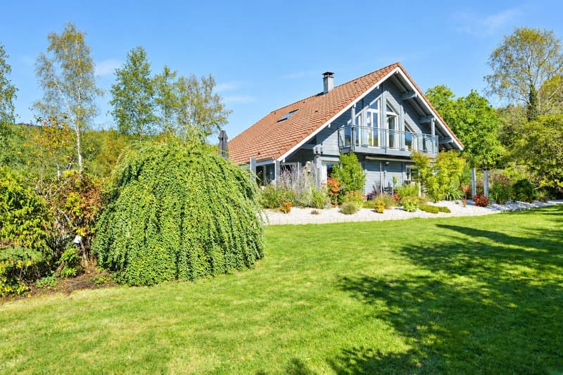 Contemporary 160 m² chalet on 1.56 hectares of land with equestrian facilities (10)
