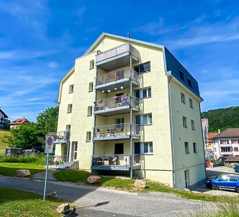 Wohnung mit 3.5 Zimmern, Balkon und Aufzug (1)