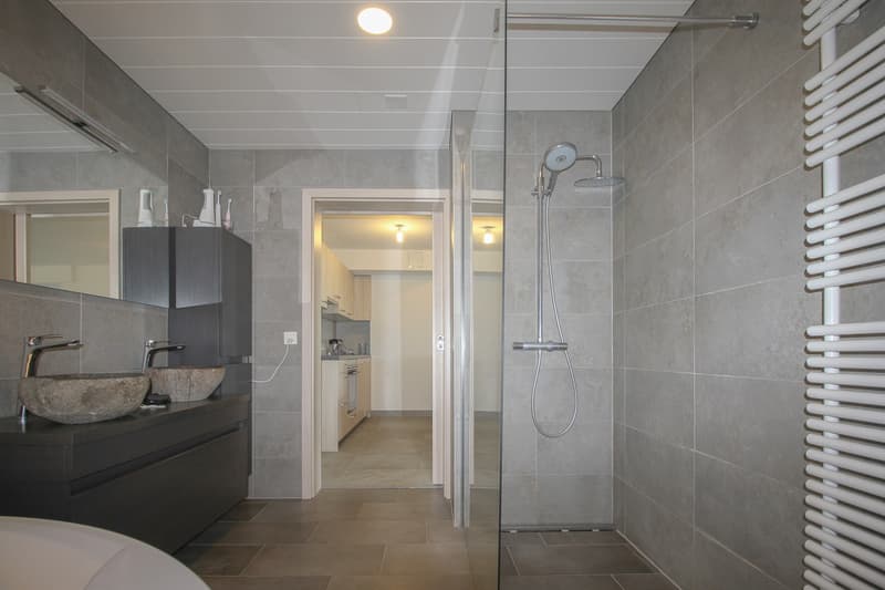 Salle de bains au 1er niveau