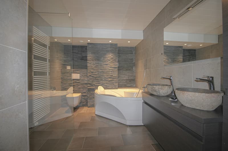 Salle de bains au 1er niveau