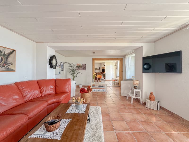Duplex de 5 pces au rez - salon