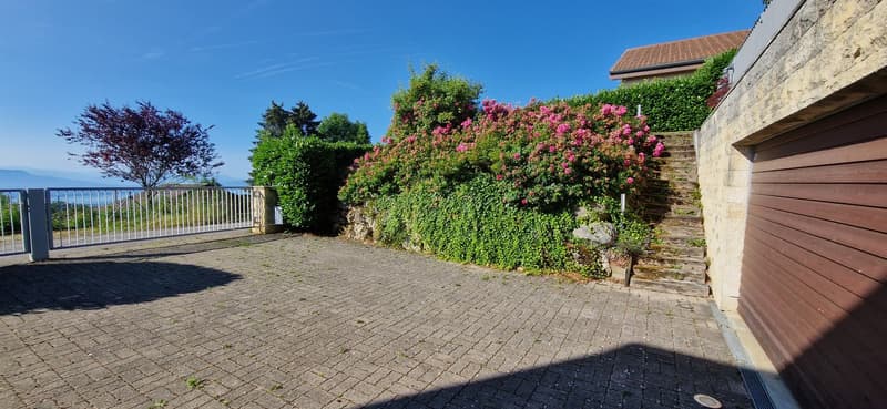 Moderne 7-Zimmer-Villa mit außergewöhnlichem Blick in Arzier-Le Muids (3)
