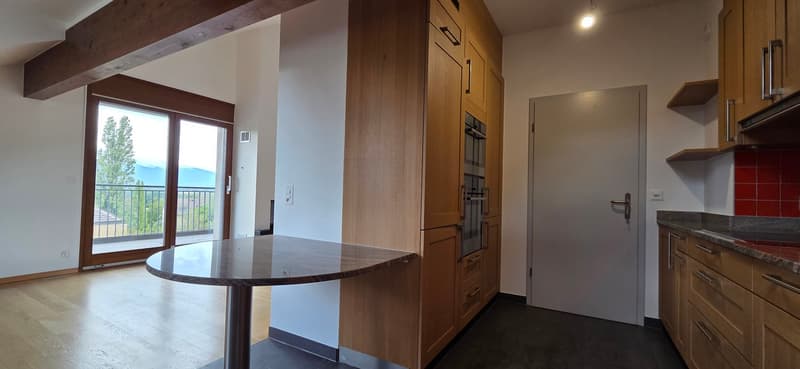 Superbe appartement en attique de 7.5 pièces à Bernex (7)
