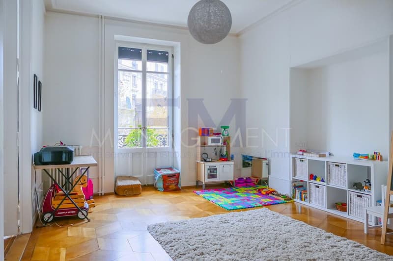 Centro Città - Bd Helvétique - 6,5 locali, di ca. 149m2 al 1° piano (5)