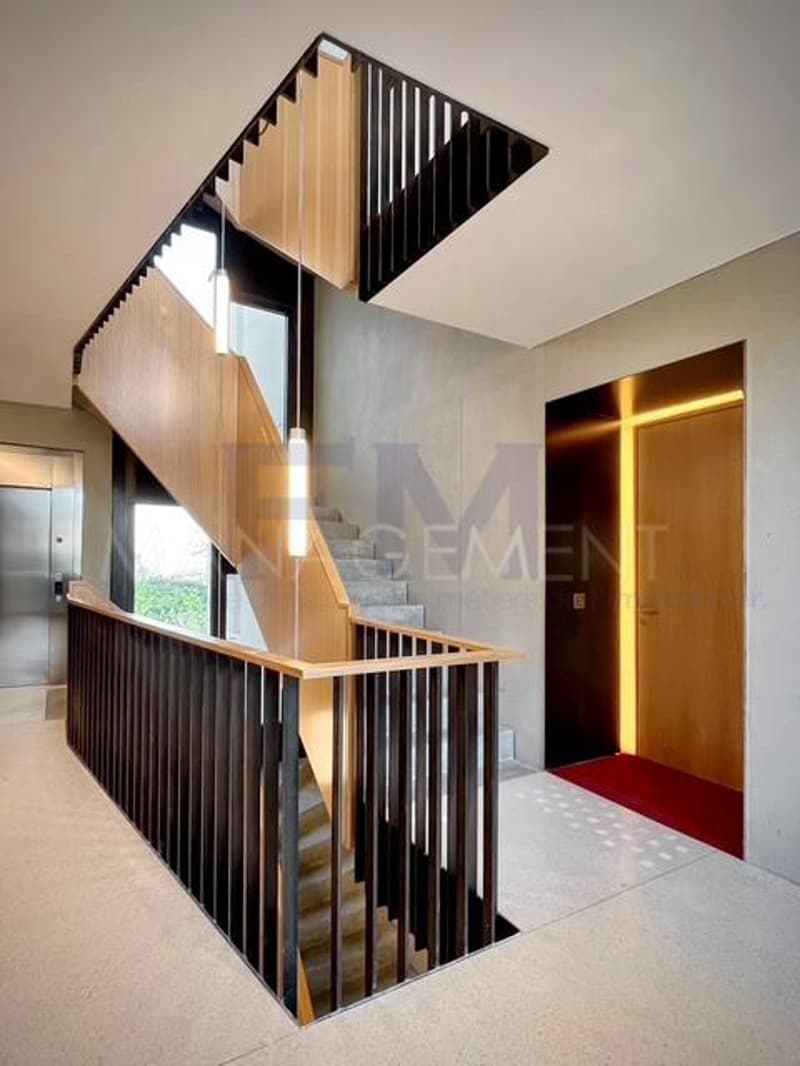 Attic apartment of approximately 170m2 PPE with large rooftop terrace (13)