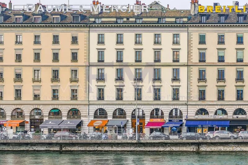 Right bank, Quai des Bergues - Arcade of approximately 73.40 m2 PPE (1)