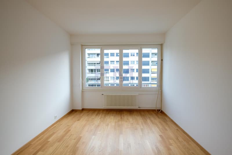 Servette, Avenue de Luserna, 4 pezzi al 3° piano, di ca. 65m2 (1)