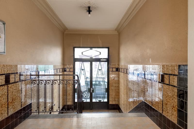 Rue de la Canonnière, 2.5 rooms of approximately 36 m² on the 5th floor (2)