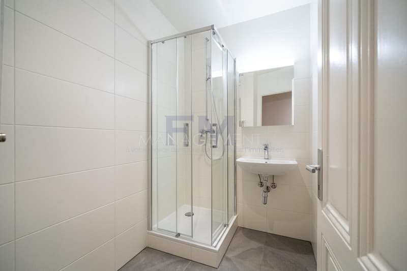 Carouge - Rue des Caroubiers - Appartement 2 pièces d'environ 47m2 au rez-de-chaussée (10)