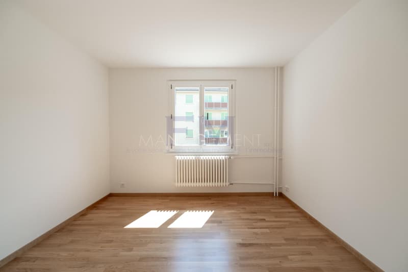 Avenue Petit-Senn ? 3 pièces d'env. 44 m² au rez-de-chaussée (2)