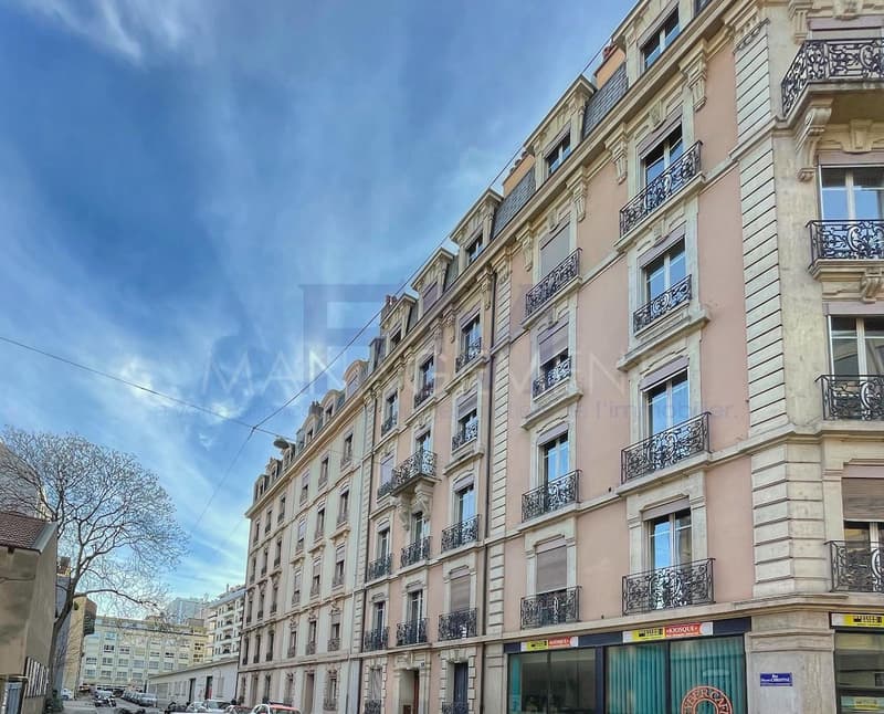 Rue Henri-Christiné ? 3,5 pièces d'env. 70.6 m² au 5ème étage & combles aménagés (1)
