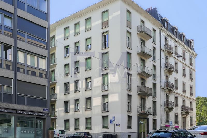 Centre-ville, Rue Glacis-de-Rive, 1.5 pièces au 3ème étage (1)