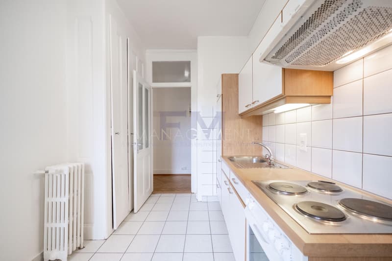 Cluse/Hôpital - Rue Barthélémy-Menn - 5 pièces au 4ème étage, env. 100m2 (11)