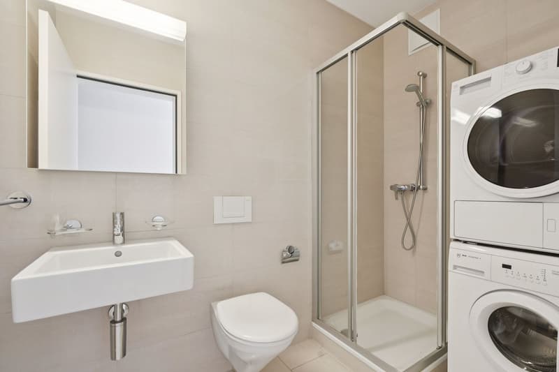 Bright 3.5-room apartment with a view in Zurich including 2 garage parking spaces (9)