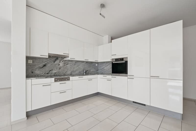 Lichtdurchflutete 3.5-Zimmer Wohnung mit Blick in Zürich inkl. 2 Garagenstellplätze (5)
