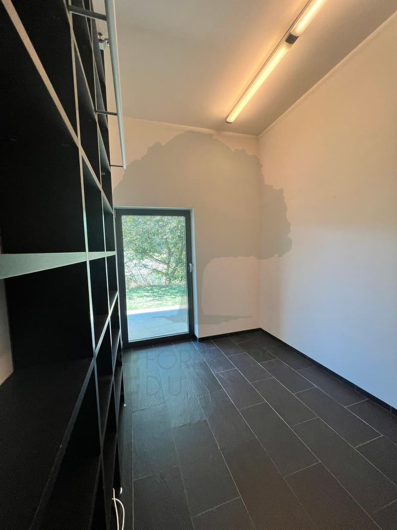 Magnifica casa di architettura di 300m2 su un terreno di 2'333m2 (5)