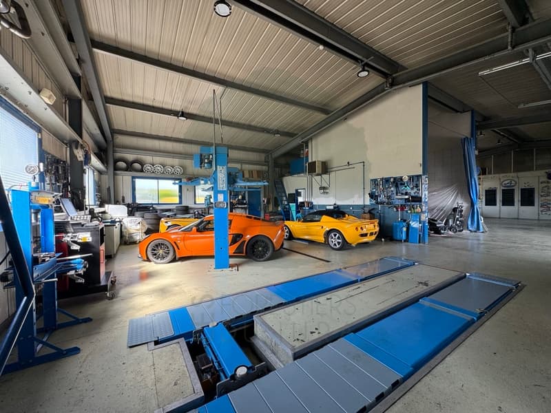 Garage and bodywork in Fahy with washing station (10)