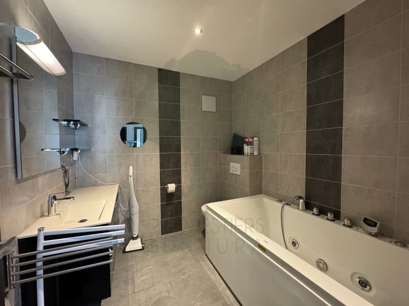 Beautiful 3.5-room apartment in Delémont (10)