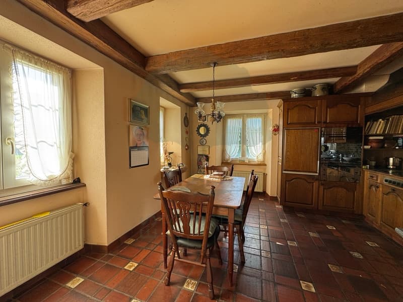 Casa di carattere con granaio amovibile ad Alle (8)