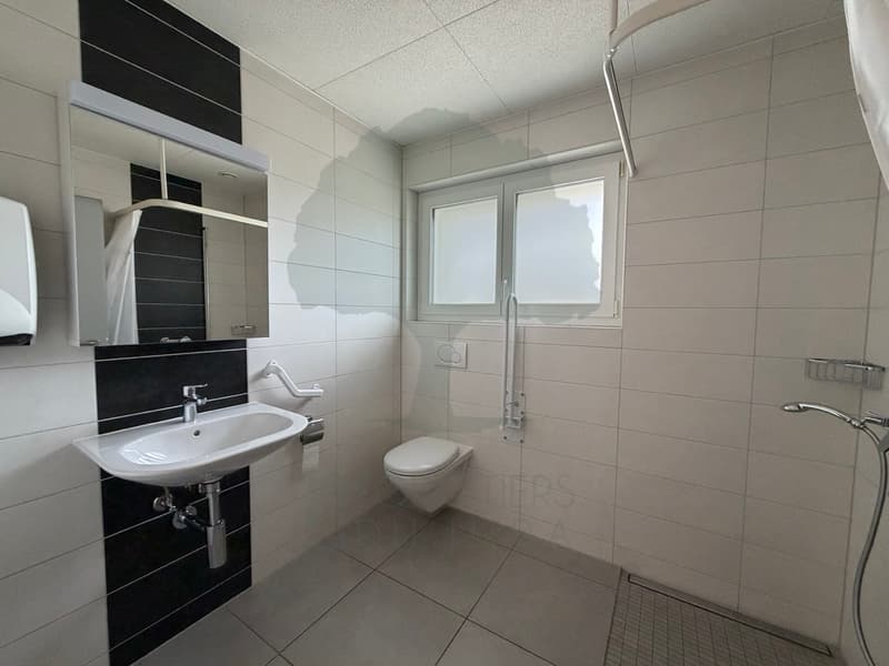 Medical office of 176 m² on the ground floor - Courfaivre (5)
