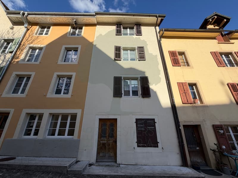 Maison à rénover entièrement au coeur de Saint-Ursanne (7)