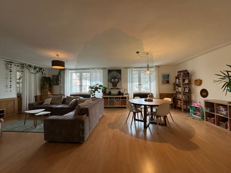 Casa vecchia affascinante con ristrutturazione - Bei volumi e potenziale (2)