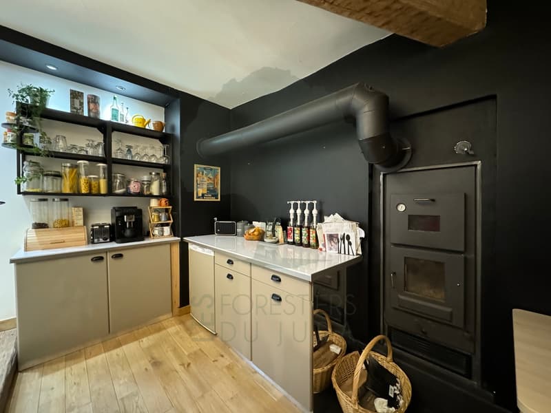 Casa vecchia affascinante con ristrutturazione - Bei volumi e potenziale (7)