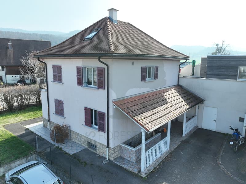 Rental house consisting of three apartments in Cornol (3)