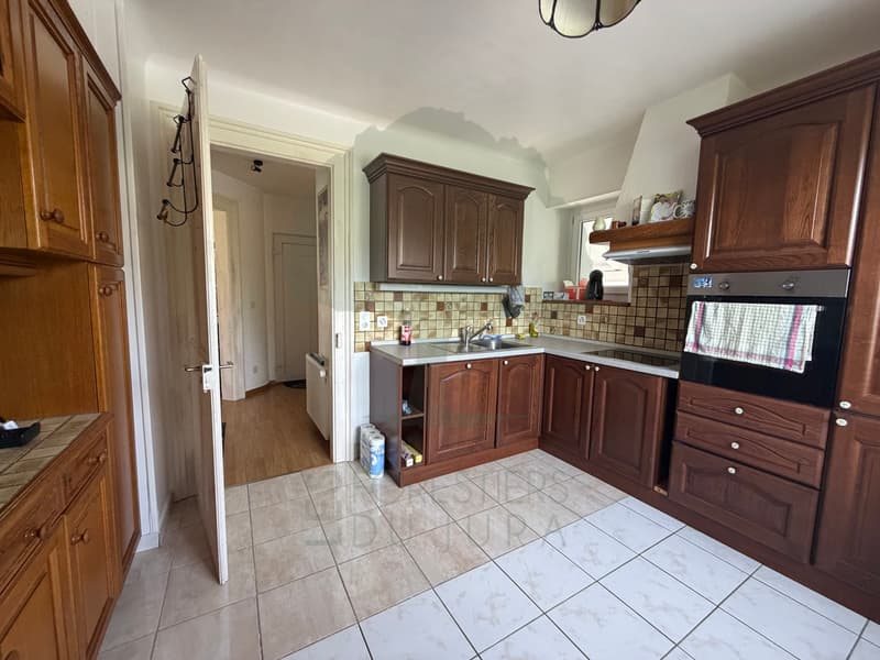 Rental house consisting of three apartments in Cornol (8)