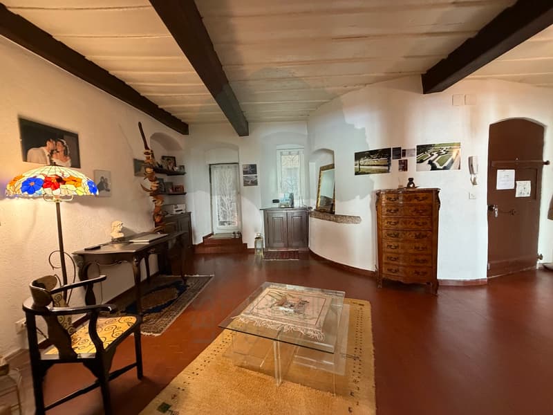 Character apartment of 4 rooms in the old town of Porrentruy (2)